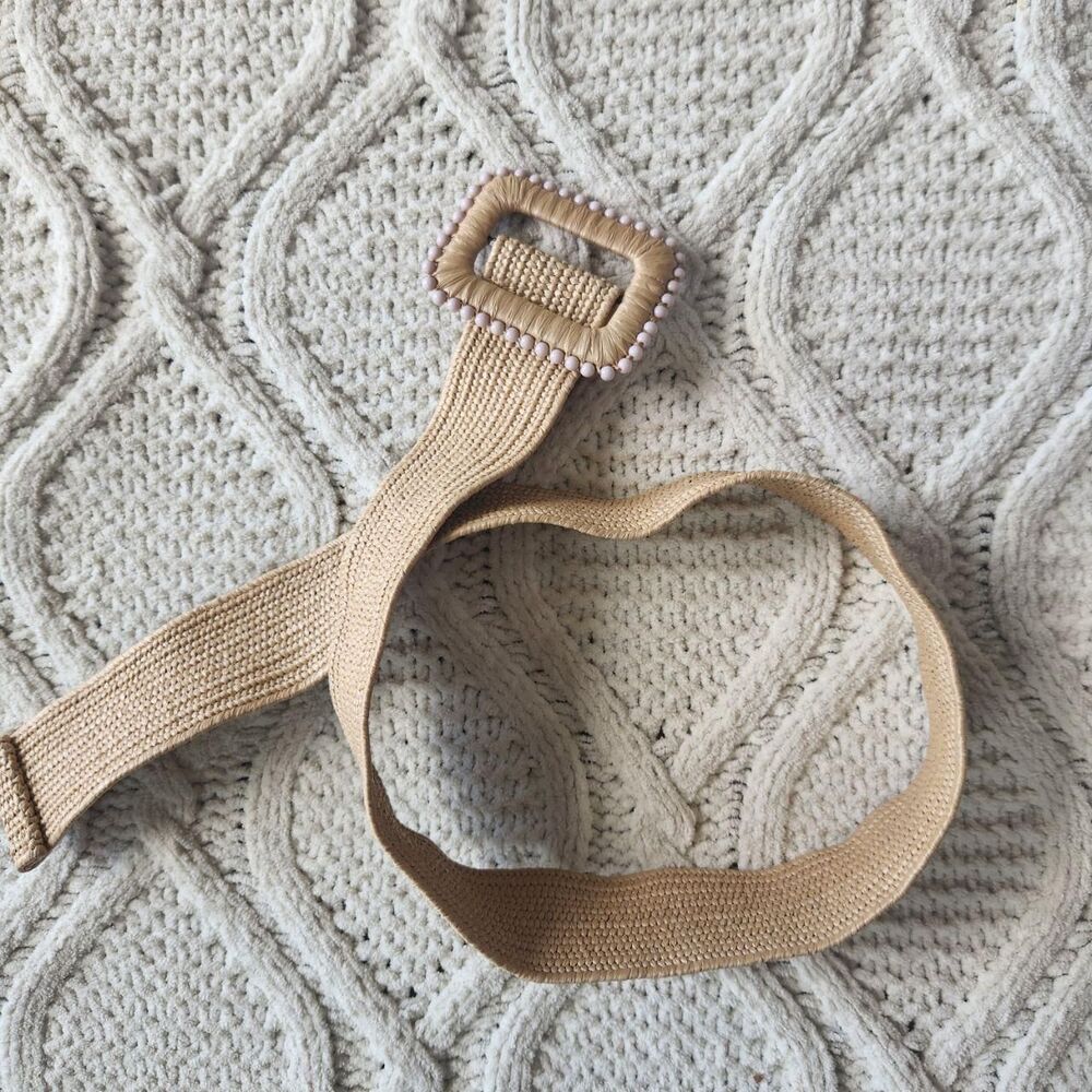 Vintage Handwoven Textured Natural color belt with beaded rattan buckle - Picture 3 of 3
